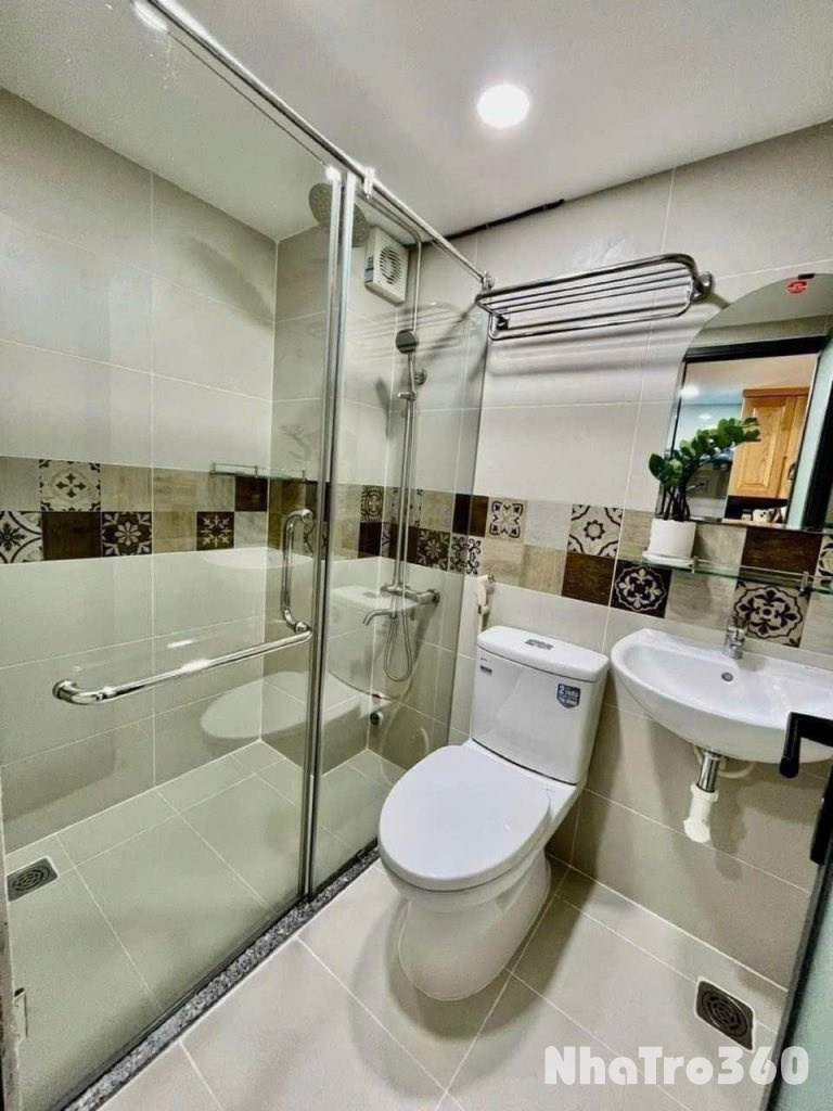 DUPLEX CAO CẤP BAN CÔNG THOÁNG MÁT NGAY TRUNG TÂM QUẬN 10