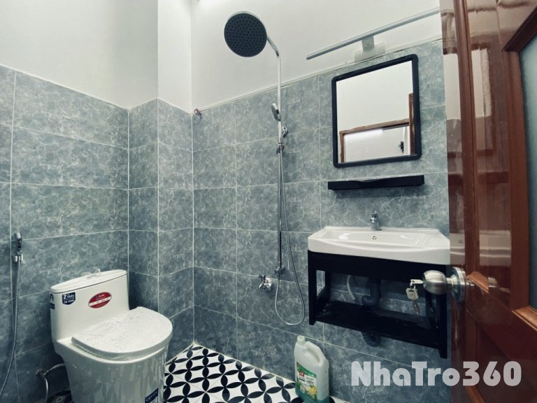 Cho thuê studio 35m2 tách bếp có ban công rộng
