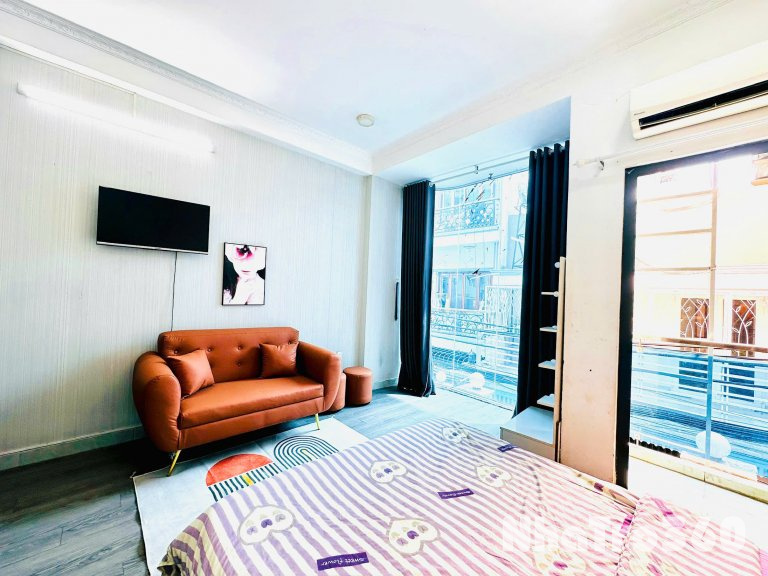 CĂN HỘ BAN CÔNG FULL NT QUẬN 8