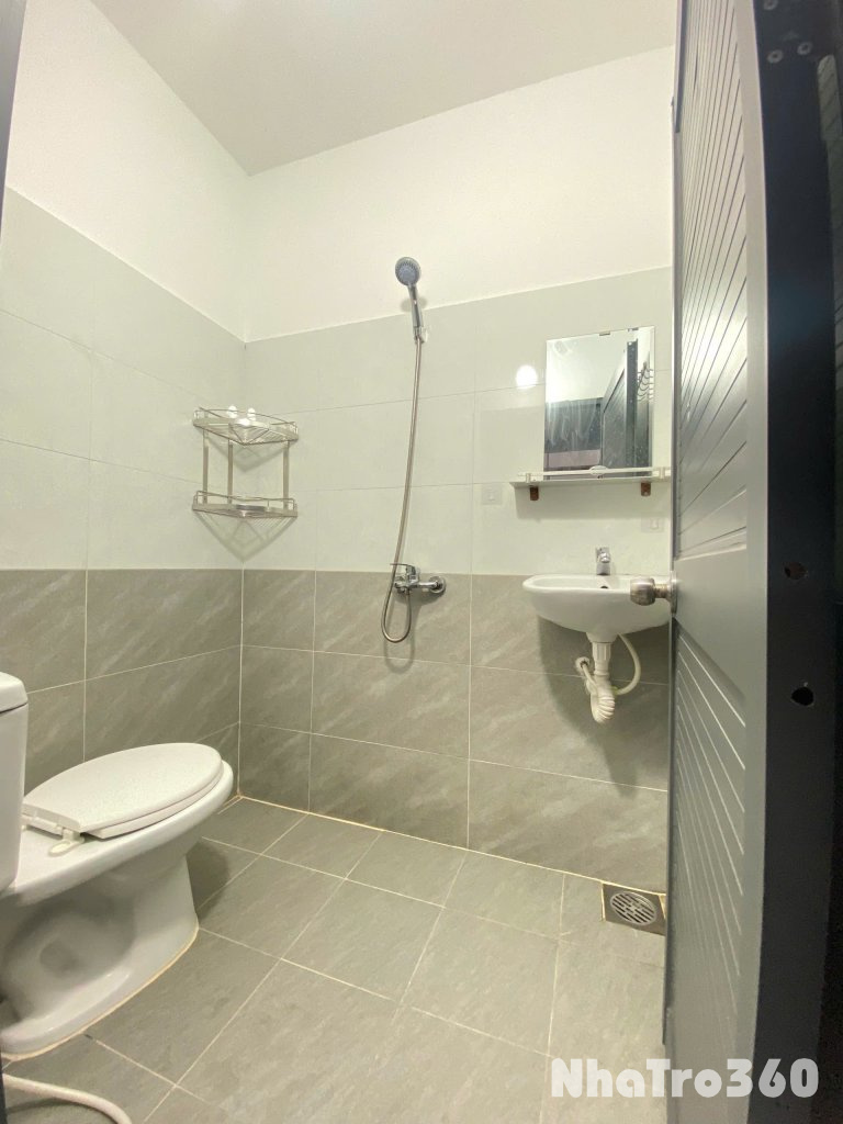 Duplex gác cao, rộng rãi full nội thất ngay Etown Cộng Hòa, chợ Hoàng Hoa Thám quận Tân Bình