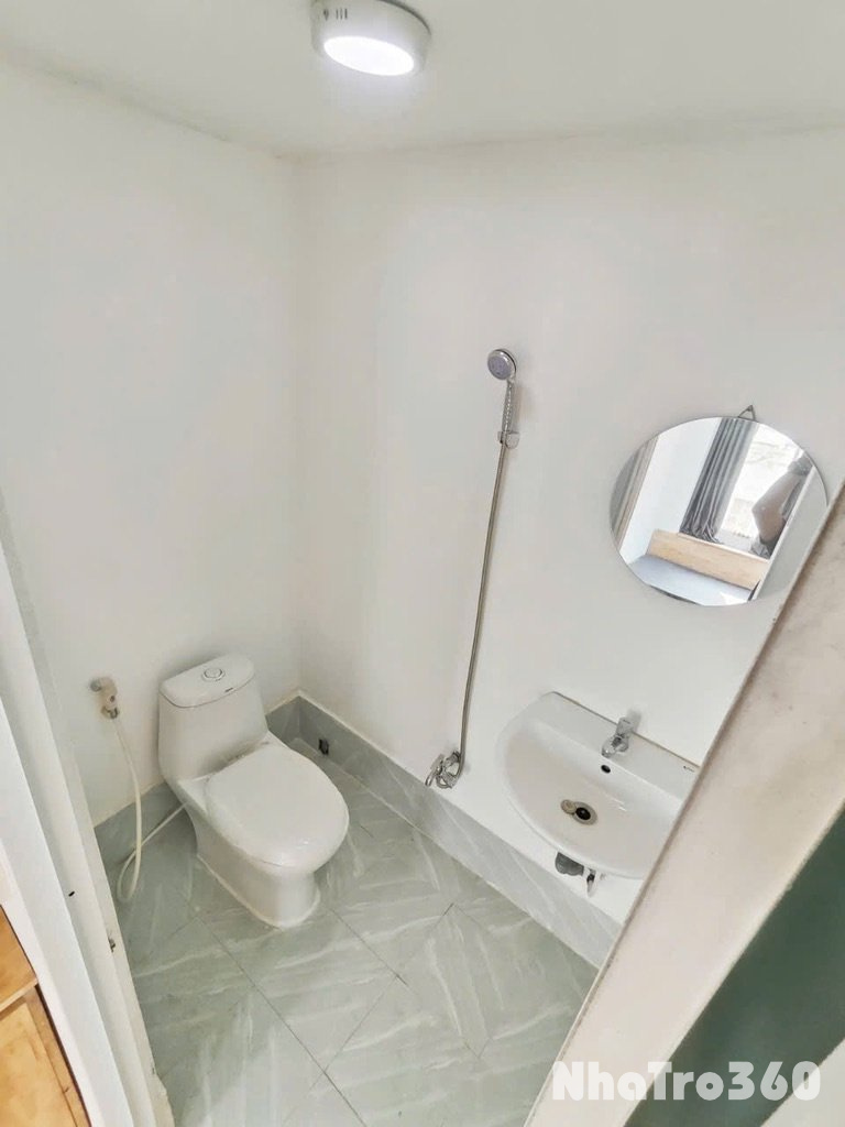 Cho thuê căn hộ 4 triệu 5 tại Quận 1