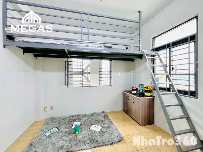 Phong mới, thang máy, cửa sổ trời, tự do