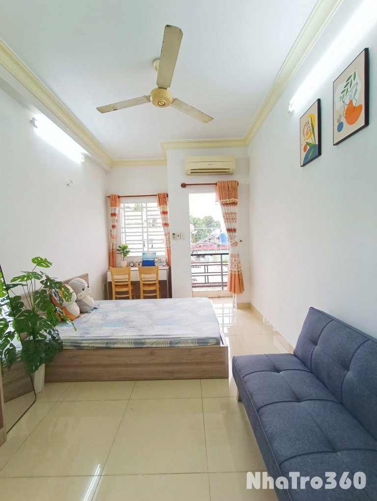 Trống sẵn căn hộ studio ban công thoáng mát ngay trung tâm quận 3