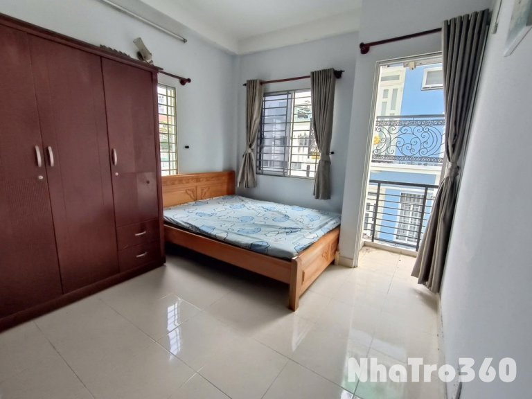 Căn Hộ Ban Công, giá rẻ quận 1, gần chợ Bến thành