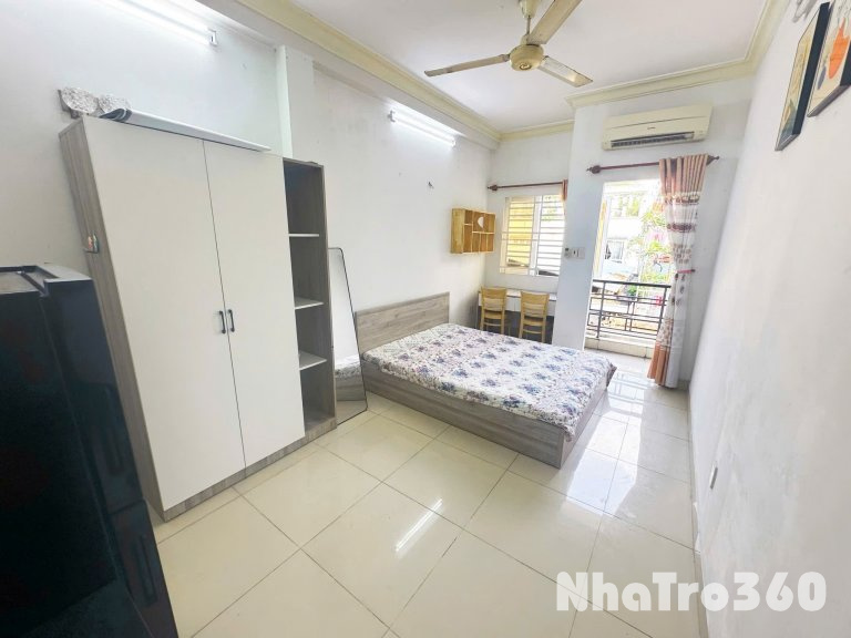 Trống sẵn căn hộ studio ban công thoáng mát ngay trung tâm quận 3