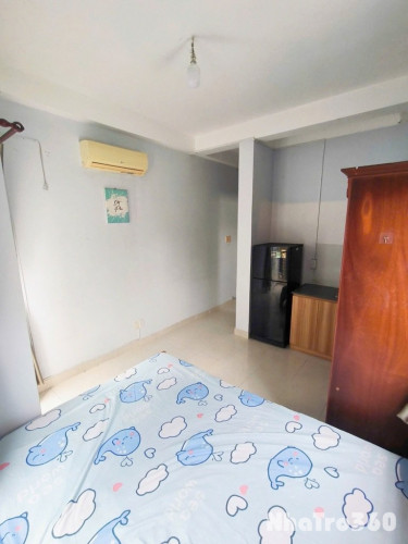 Căn Hộ Ban Công, giá rẻ quận 1, gần chợ Bến thành