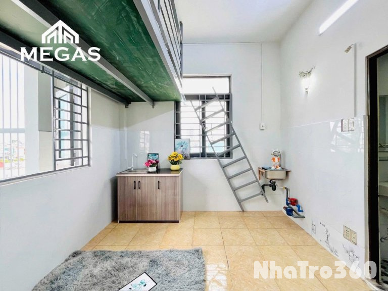 Phong mới, thang máy, cửa sổ trời, tự do