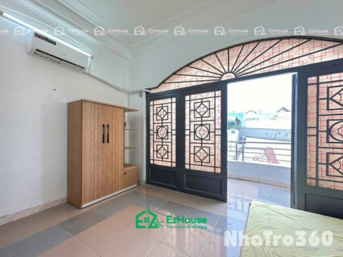 Nội thất cơ bản, ban công lớn, tự do