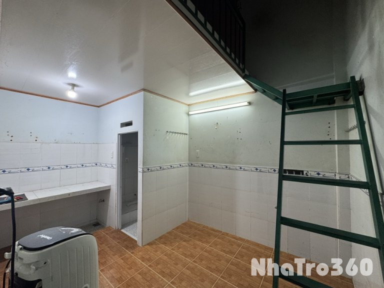 PHÒNG TRỌ 20m2 CÓ GÁC CAO SẠCH SẼ