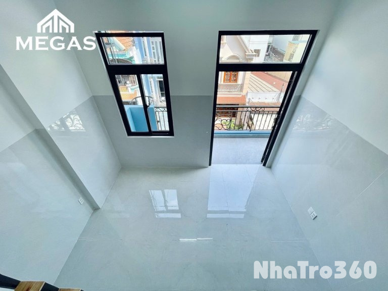 Ban công, có gác, mặt tiền quận 6, 3tr2