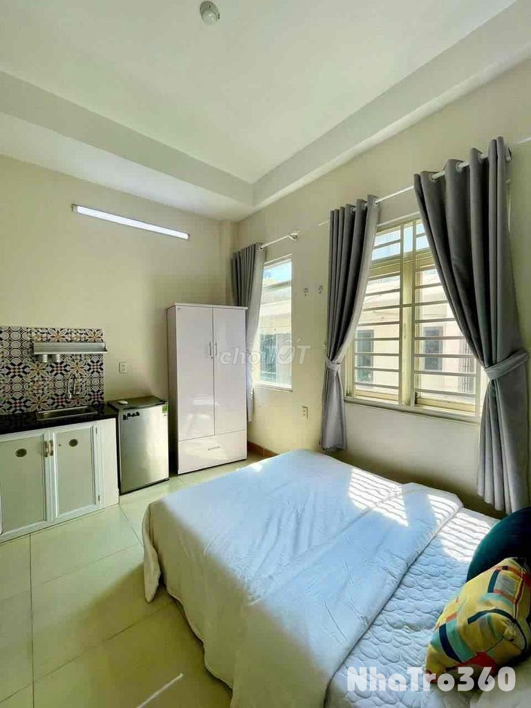 Cho thuê studio full nội thất cửa sổ lớn ngay khu K300 giá sinh viên