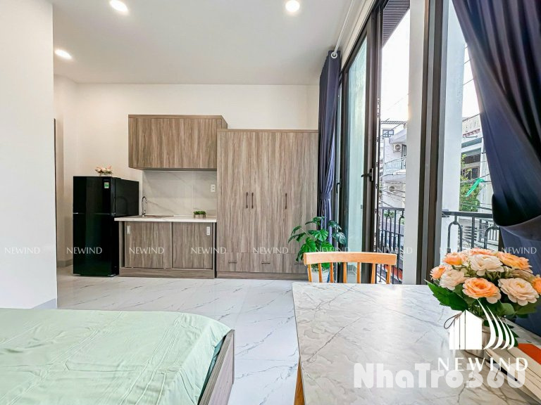 Khai Trương căn hộ ngay lòng quận 10, view cửa sổ siêu đẹp, gần UEH  Địa chỉ: Trần Thiện Chánh, quận 10 🌻 Nội thất cam kết như hình 🌻 Đi các quận 1, 3, 5... chưa tới 10p 🌻 Đảm bảo an ninh, PCCC  ✨️ Liên hệ 0379.570.420 để được hỗ trợ xem phòng và tư vấn m