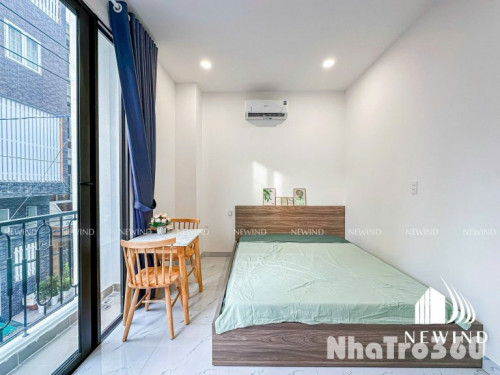 CĂN HỘ STUDIO BAN CÔNG VỪA HOÀN THÀNH TẠI Q4  Địa chỉ 🏡  Đường số 16 quận 4   》Thuận tiện di chuyển đến quận 10, 1, 5  ————————                                   - Thiết kế với tone màu trắng làm chủ đạo vô cùng sang trọng  -  Diện tích phòng 40m2 vô cùng