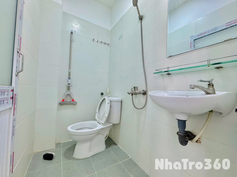 Studio Cửa Sổ Trời Full Nội Thất Ngay Công viên Hoàng Văn Thụ