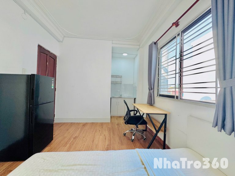 Studio Cửa Sổ Trời Full Nội Thất Ngay Công viên Hoàng Văn Thụ