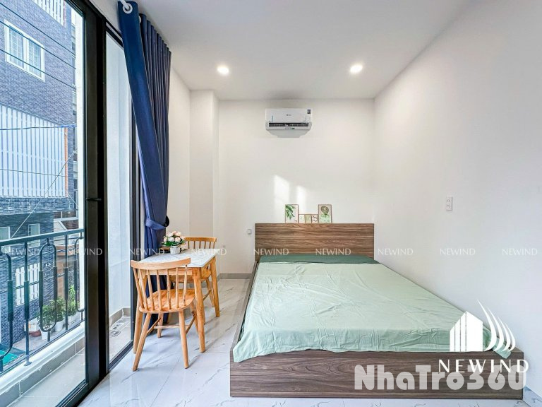 CĂN HỘ STUDIO BAN CÔNG VỪA HOÀN THÀNH TẠI Q4  Địa chỉ 🏡  Đường số 16 quận 4   》Thuận tiện di chuyển đến quận 10, 1, 5  ————————                                   - Thiết kế với tone màu trắng làm chủ đạo vô cùng sang trọng  -  Diện tích phòng 40m2 vô cùng