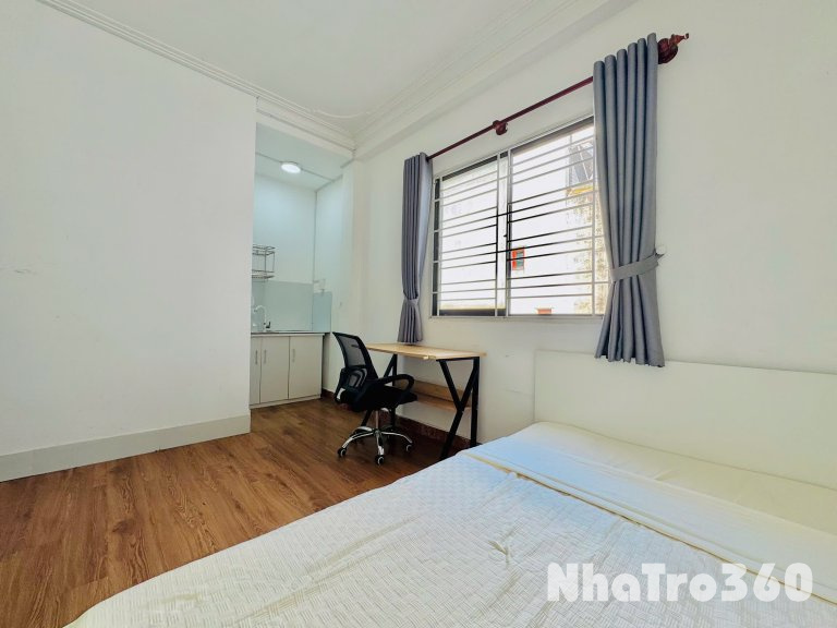 Studio Cửa Sổ Trời Full Nội Thất Ngay Công viên Hoàng Văn Thụ