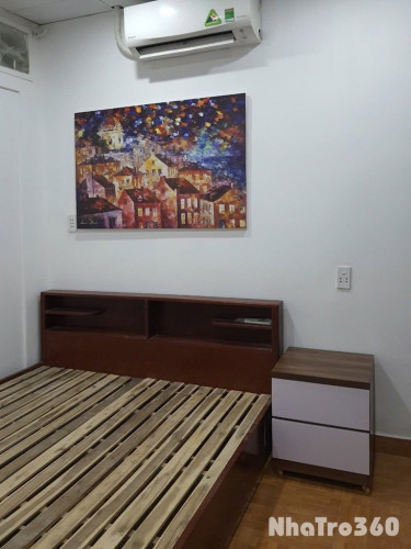 Cho thuê căn phòng Quận 3,Full nội thất 2PN bancon