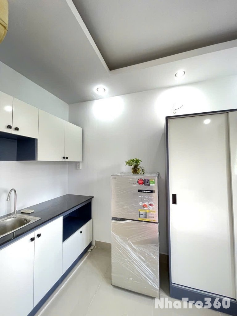 CĂN HỘ CÓ CỬA SỔ FULL NỘI THẤT QUẬN 1