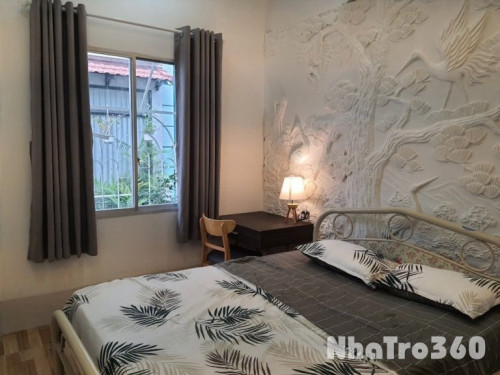 Cho thuê căn phòng Quận 3,Full nội thất 2PN bancon