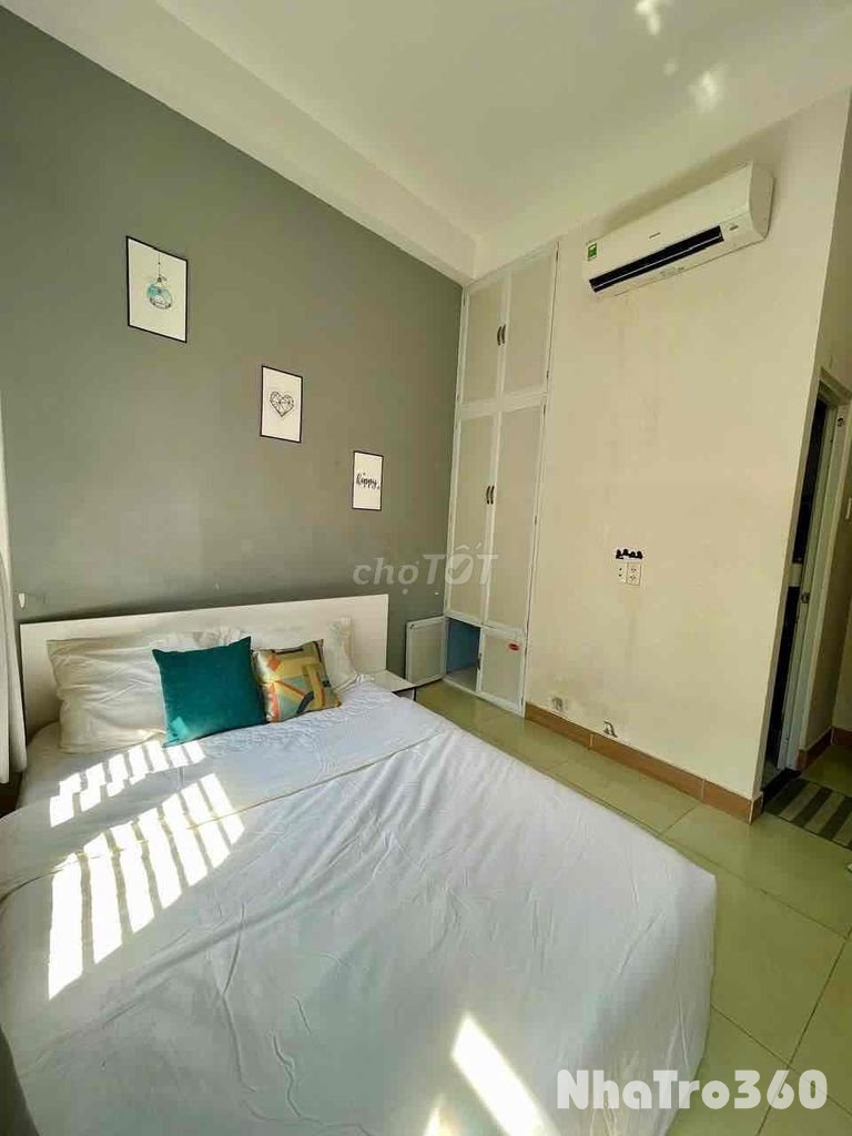 Cho thuê studio full nội thất cửa sổ lớn ngay khu K300 giá sinh viên