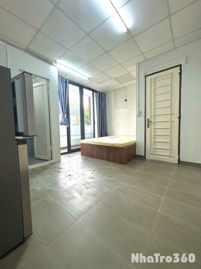 Cho thuê căn hộ Studio Ban công thoáng Full NT Q10 gần Vạn Hạnh Mall, ĐH Huflit