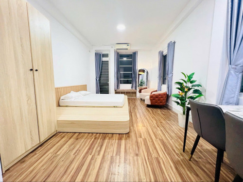 CĂN HỘ BAN CÔNG FULL NỘI THẤT QUẬN 4 GẦN CẦU KHÁNH HỘI