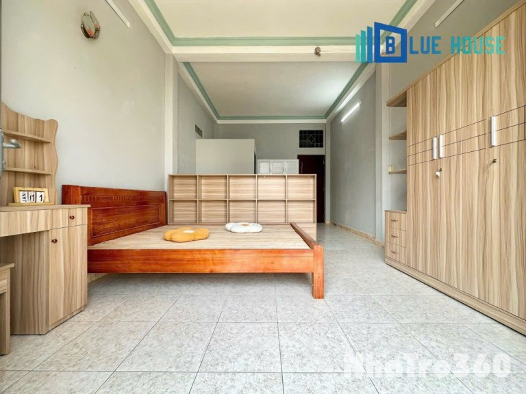Căn Hộ Ban Công Rộng – Gần ETown, Sân Bay