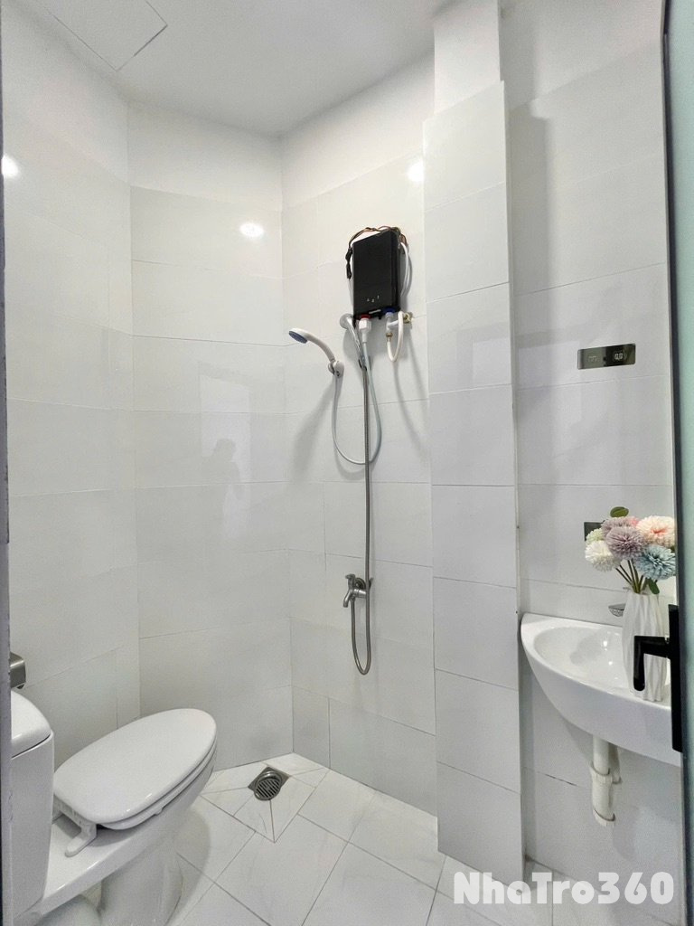Studio có ban công 30m2 tại Cộng Hoà Tân Bình
