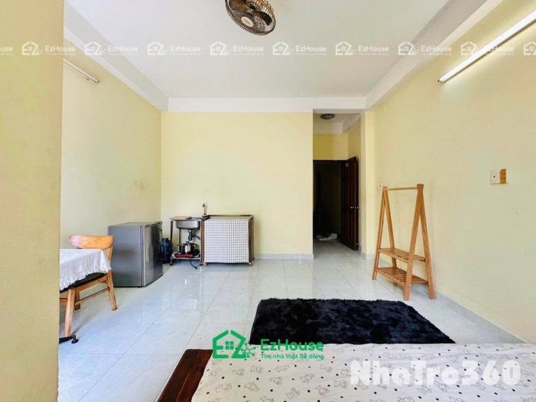 Full nội thất, ban công riêng, mặt tiền quận 6, 4t