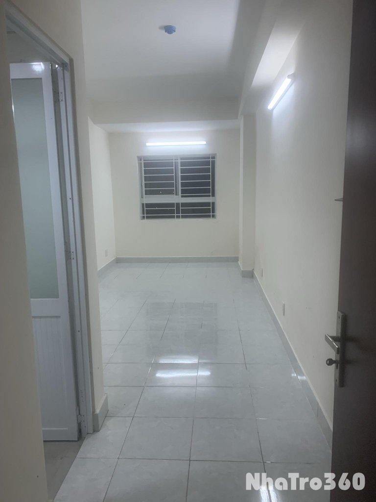 Cho thuê căn hộ 2PN tại chung cư 35 Hồ Học Lãm, nhà trống mới nhận bàn giao, giá 5,5 triệu/tháng