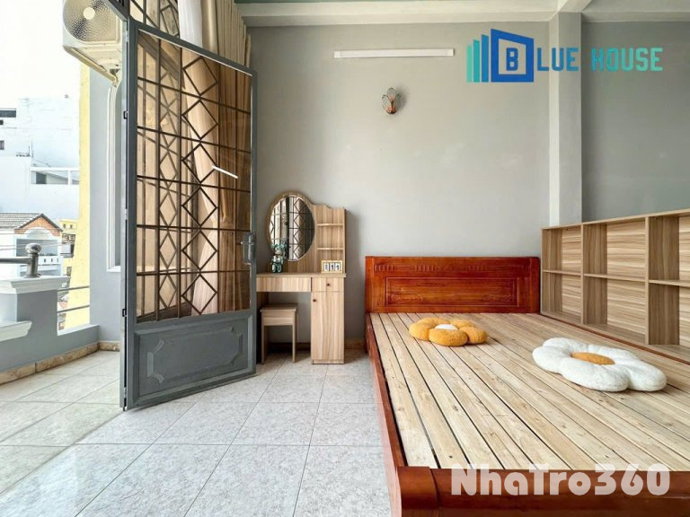 Căn Hộ Ban Công Rộng – Gần ETown, Sân Bay