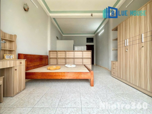 Căn Hộ Ban Công Rộng – Gần ETown, Sân Bay