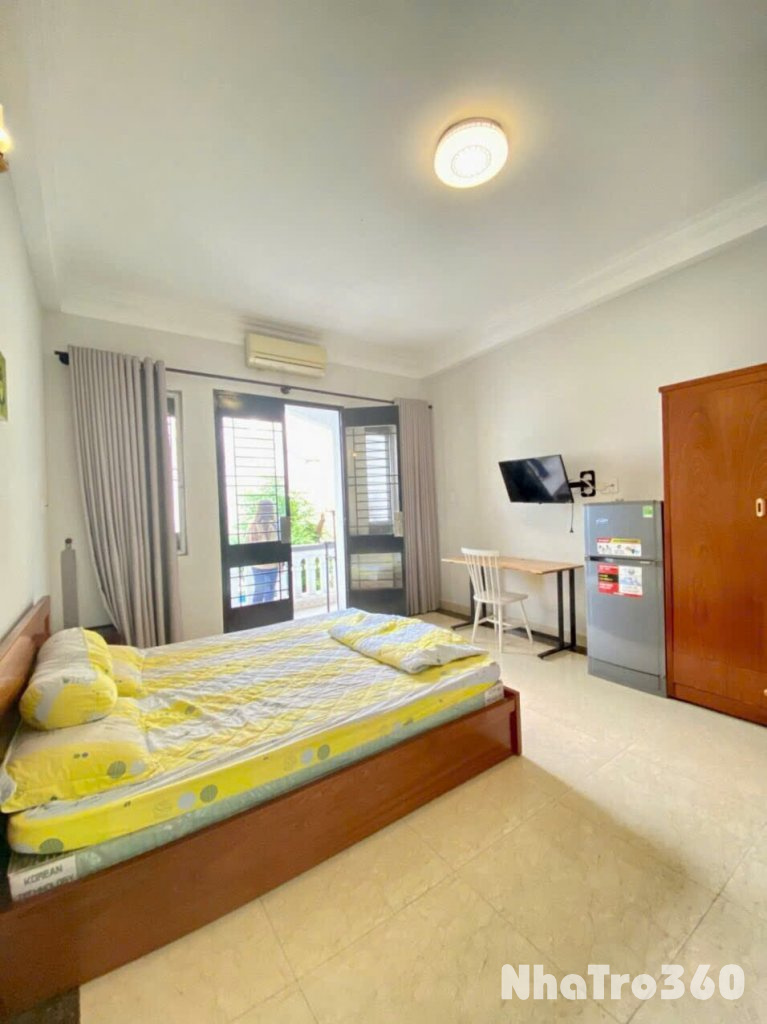 Trống sẵn phòng studio ban công thoáng mát ngay trung tâm quận 1