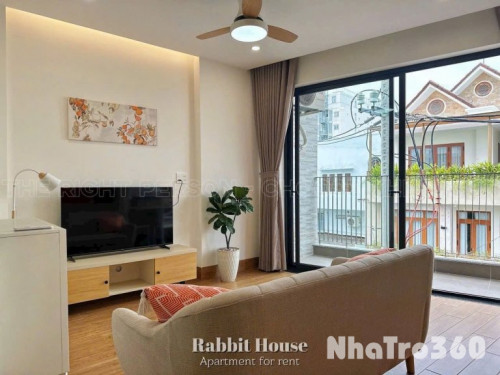 Căn hộ full nội thất máy giặt riêng cửa sổ thoáng Quận 1