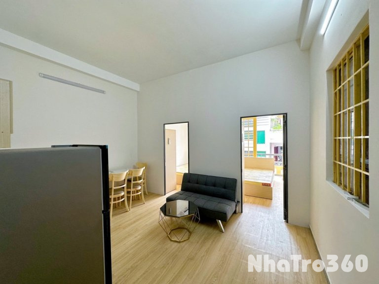 Căn 2PN full nội thất ban công siêu rộng