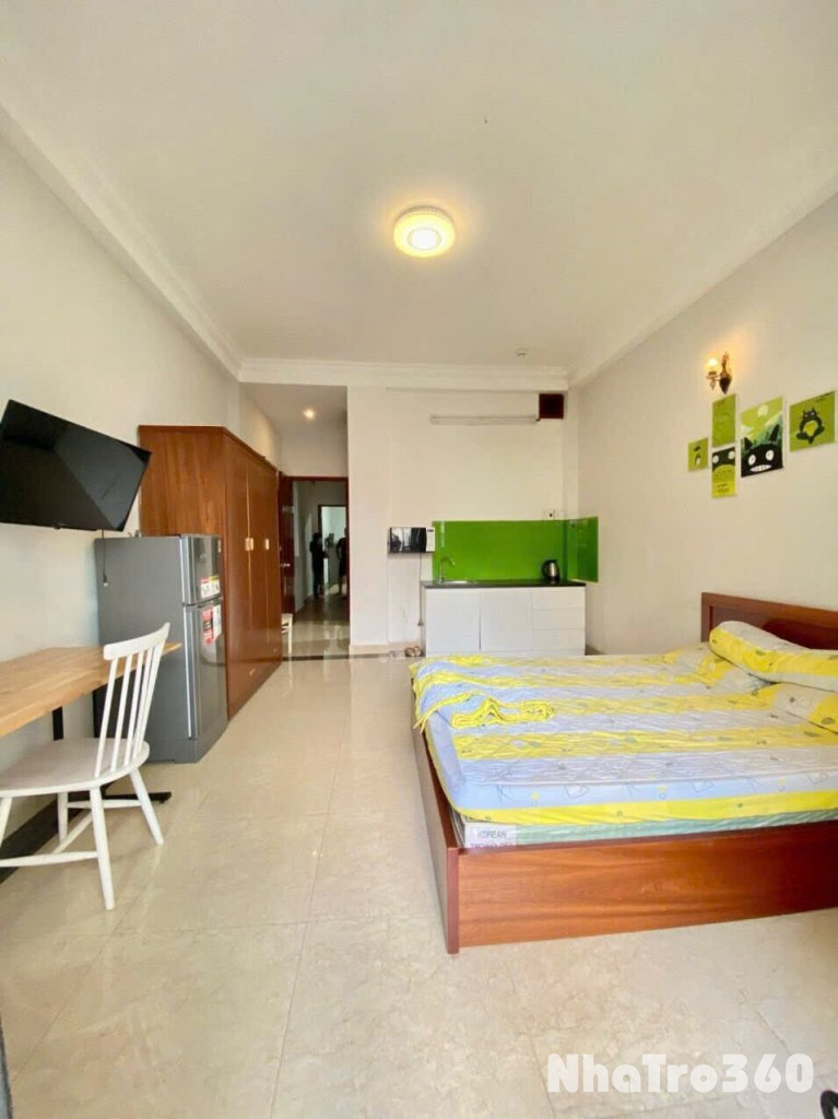 Trống sẵn phòng studio ban công thoáng mát ngay trung tâm quận 1