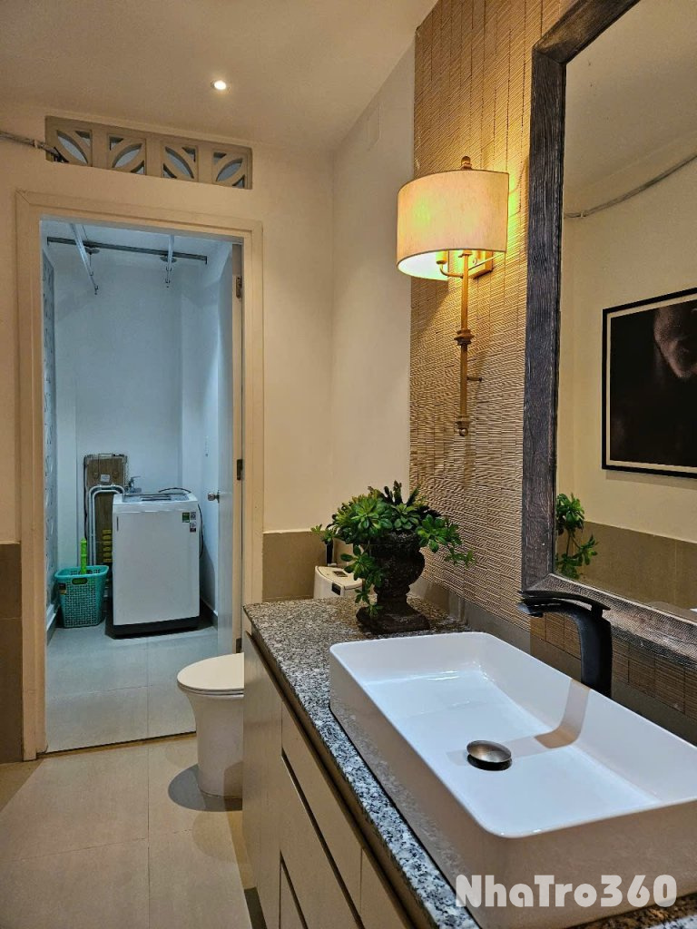 CĂN HỘ STUDIO BAN CÔNG SIÊU XỊN TẠI Q4