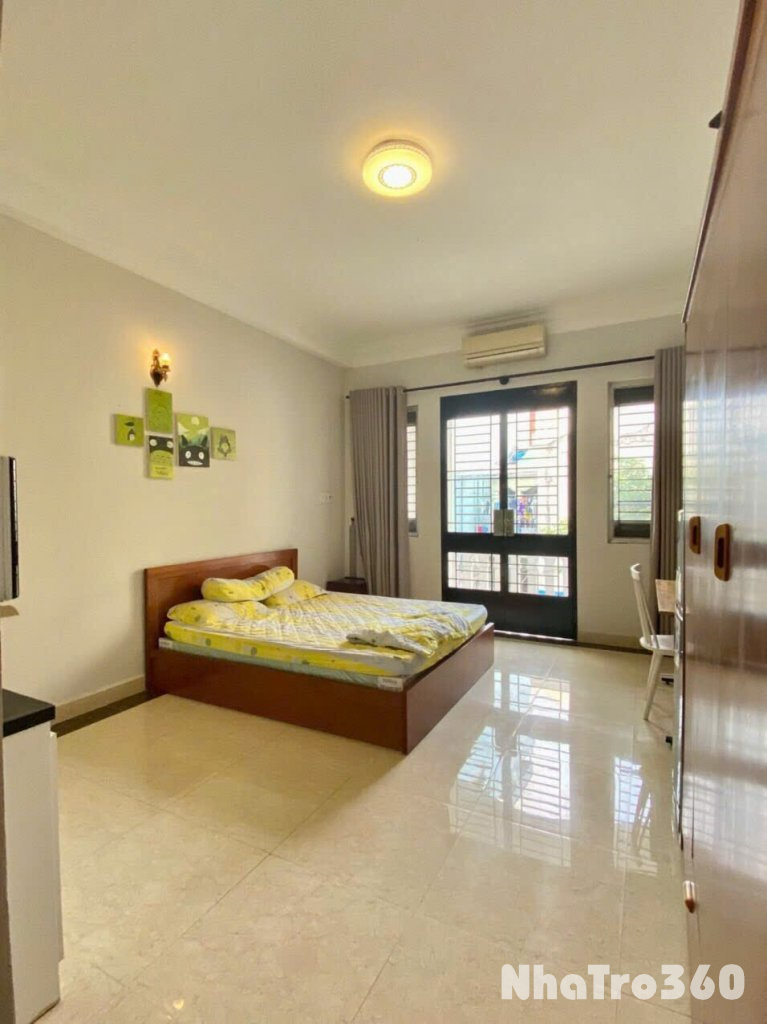 Trống sẵn phòng studio ban công thoáng mát ngay trung tâm quận 1