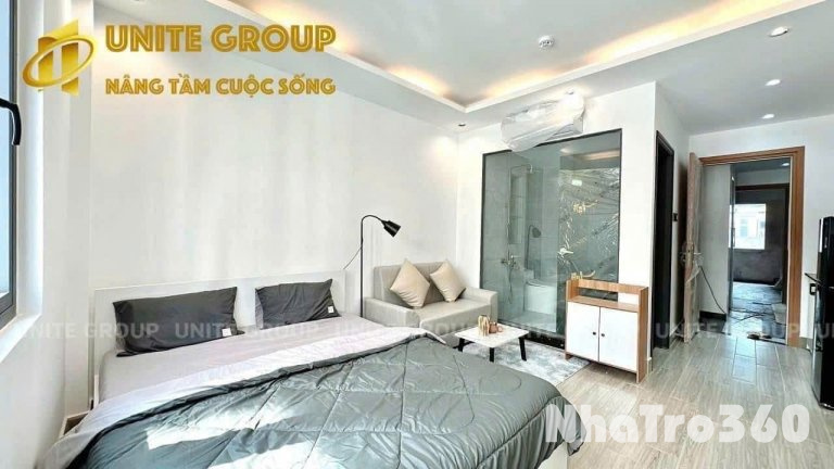 Khai trương căn hộ ngay lòng quận 1, cửa sổ siêu to, gần bến Metro Bến Thành