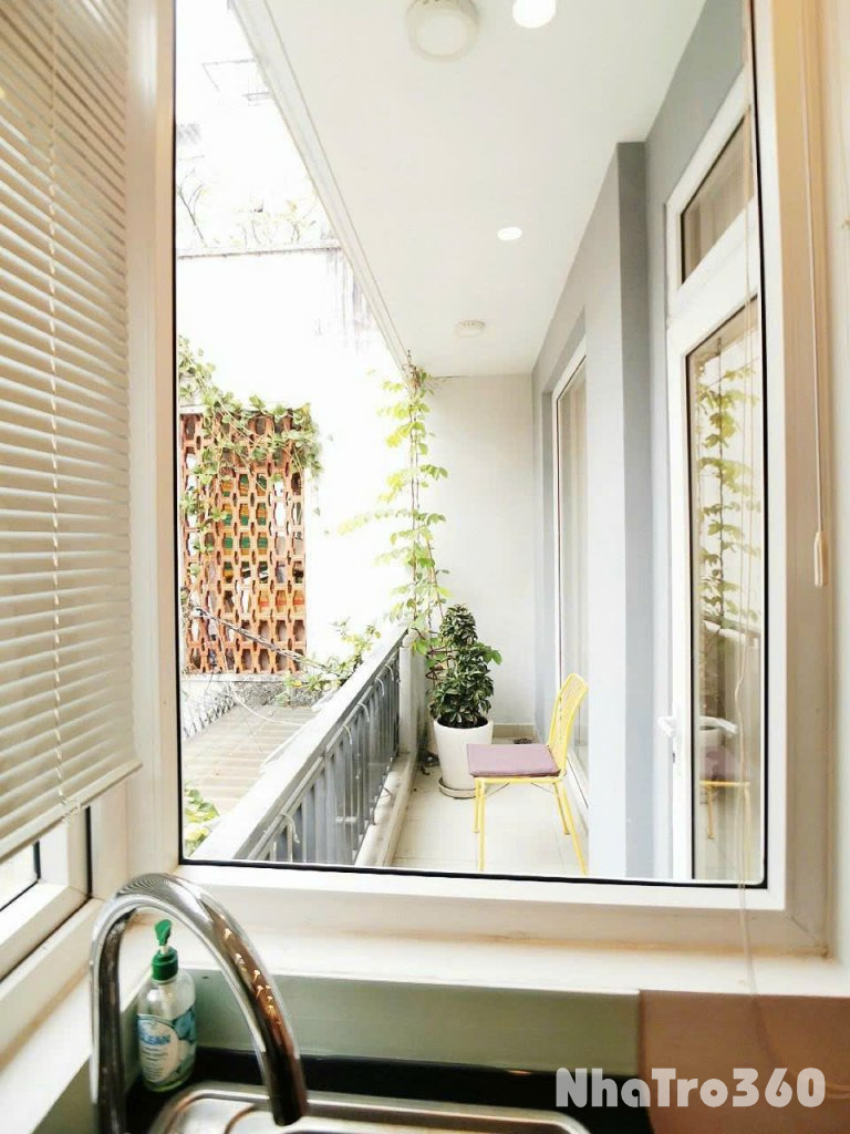 CĂN HỘ BAN CÔNG FULL NỘI THẤT QUẬN 3 GẦN CÔNG VIÊN LÊ VĂN TÁM