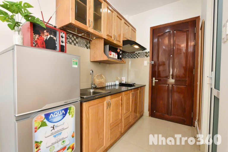 Cho thuê căn hộ Studio Ban công Q1 gần cầu Nguyễn Văn Cừ, Công an Thành Phố