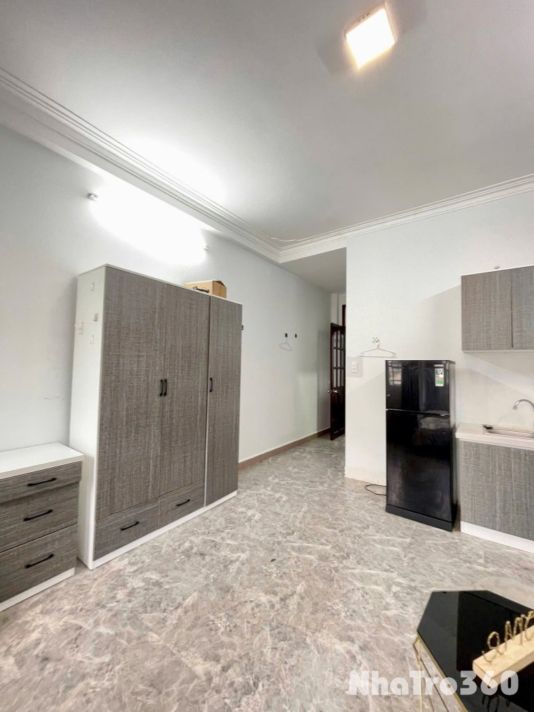 CĂN HỘ BAN CÔNG FULL NỘI THẤT QUẬN 1 GẦN CẦU ĐIỆN BIÊN PHỦ