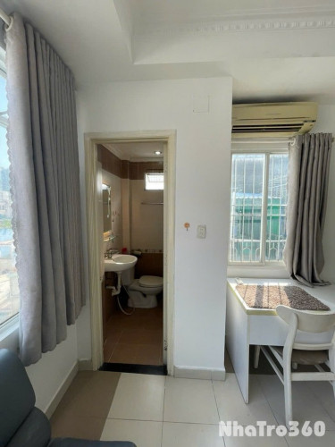 Trống phòng full cửa sổ full nội thất Cô Giang Q1