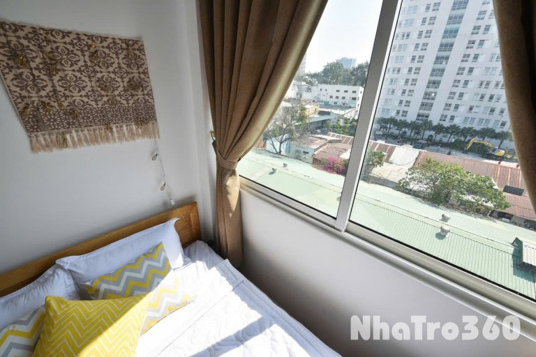 Cho thuê căn hộ Studio Ban công Q1 gần cầu Nguyễn Văn Cừ, Công an Thành Phố