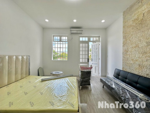 Khai trương căn hộ 1 Phòng ngủ Ban công Q1 gần cầu Kiệu