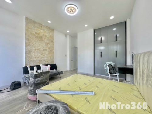 Khai trương căn hộ 1 Phòng ngủ Ban công Q1 gần cầu Kiệu