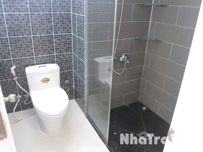 Cho thuê căn hộ ban công, Q3 || đường Lý Chính Thắng || gần chợ Tân Định, Công Viên Lê Văn Tám, cầu Kiệu