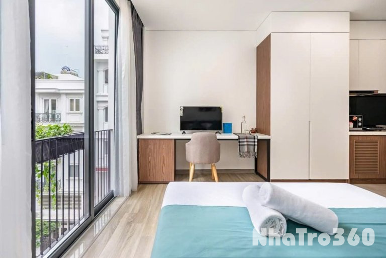 Cho thuê căn hộ ban công, Q1 || đường Nguyễn Trãi || gần Cầu Nguyễn Văn Cừ, Công viên 23 Tháng 9, ĐH Văn Lang