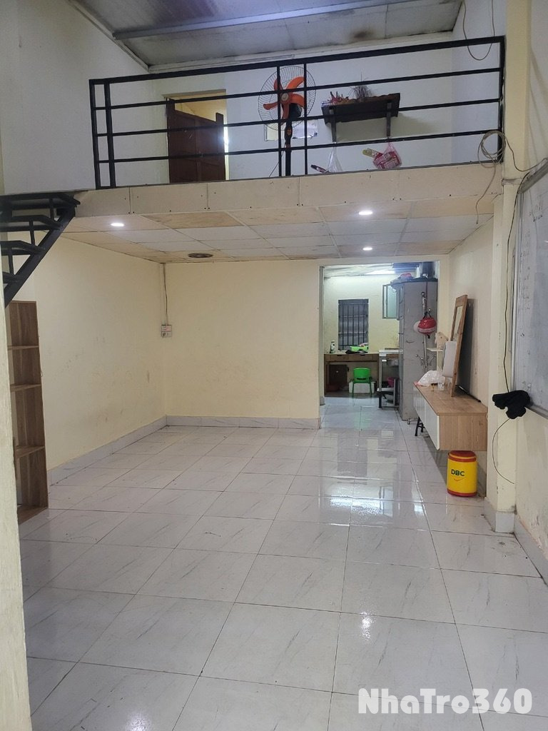 Cho thuê nhà riêng C4 trung văn